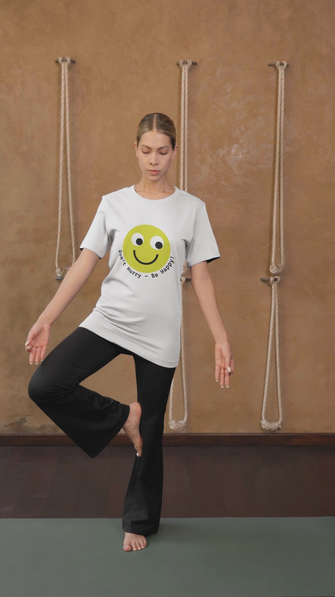 Don’t Hurry – Be Happy! – Unisex Heavyweight T-Shirt